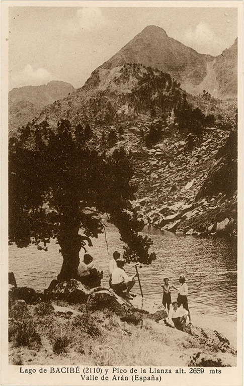 <p>Lago de Bacibé alt. 2110 m. y Pico de la Llanza alt. 2659 mts Vall d'Arán (España)</p>