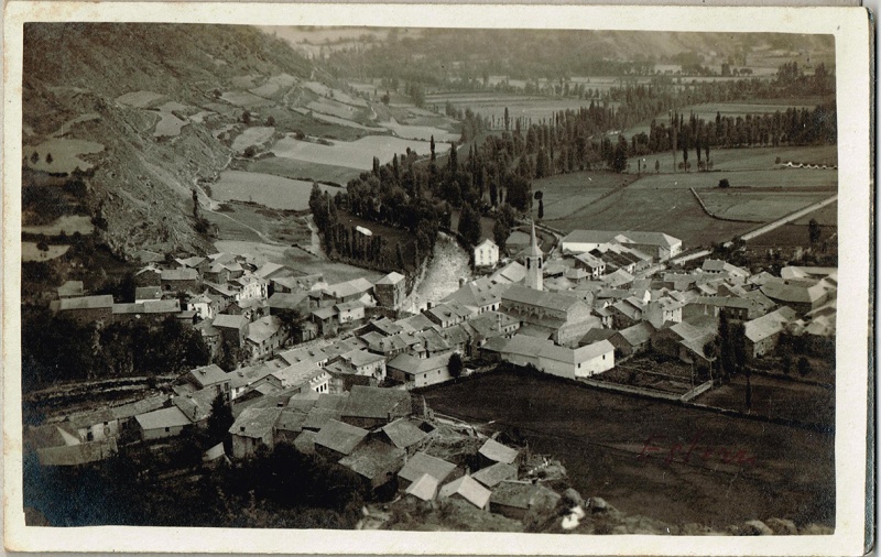 <p>Vista aerea des del castell cap Unarre</p>