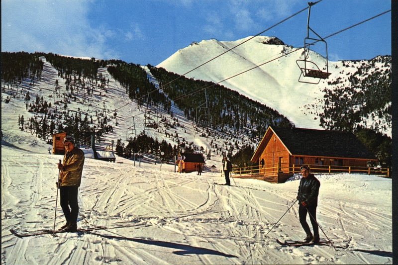 <p>Espot, pistes d'esquí, final telecadira i pala d'Eixe al fons.</p>