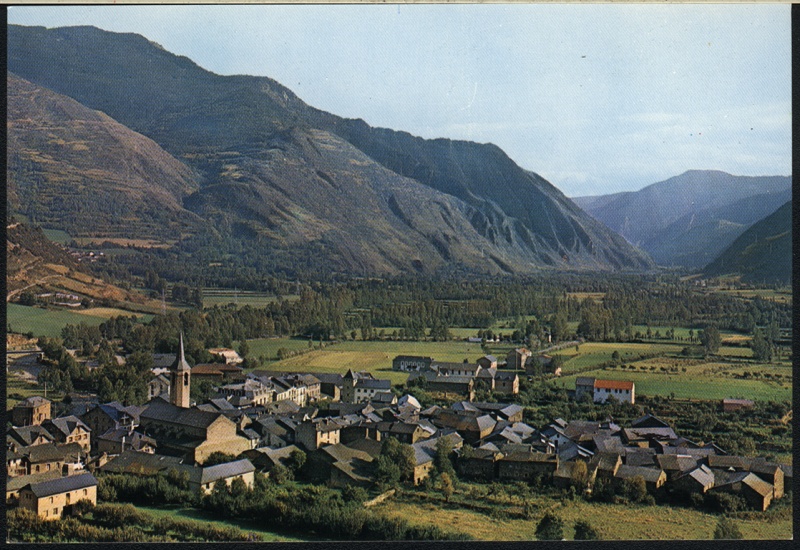 <p>Pirineos de Lérida, el Pallars, Vista general de Esterri de Aneu</p>