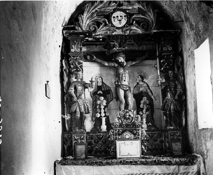 Altar del Sant Crist de l'església parroquial d'Isavarre. 