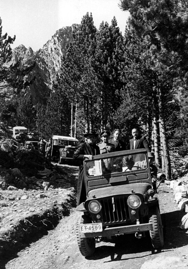 Inauguració de la central hidroelèctrica d'Espot. Visita de Franco. Seguici cap al Portarró d'Espot.