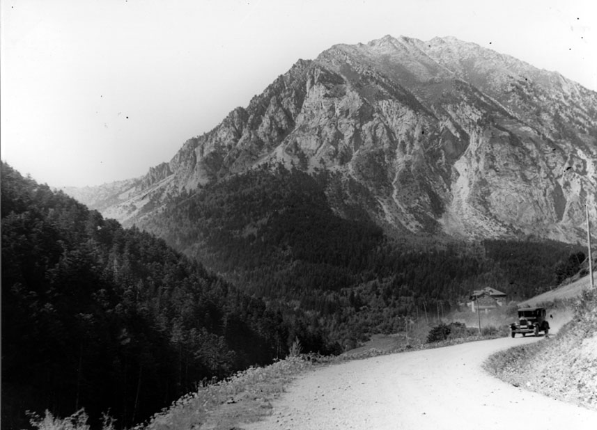 Carretera del Port de la Bonaigua i Casa Sastrada.