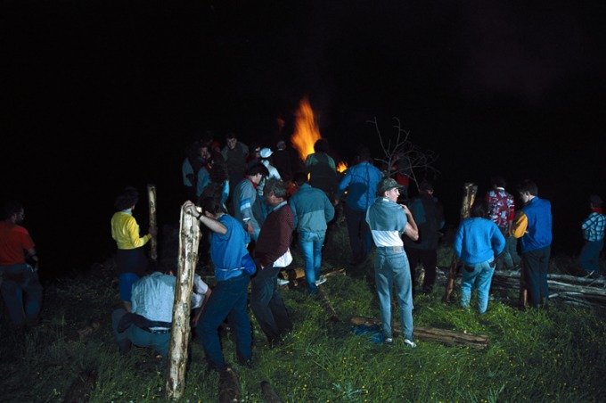 <p>Preparació de les falles per al descens</p>