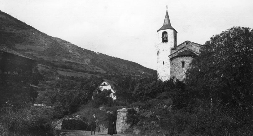 Església de Sant Andreu i entrada a València. Ventura Gassol i mossèn Higini Anglès. Setembre de 1921.