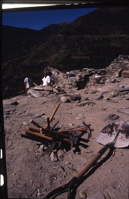 <p>Excavacions al Castell de València d'Àneu</p>