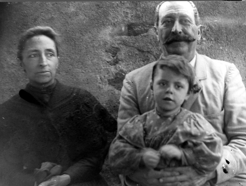 Família de Casa Corbera-Campi: Àneu Campi Aytés i els seus pares, Josep Campi Martí i Neus Aytés Badia.