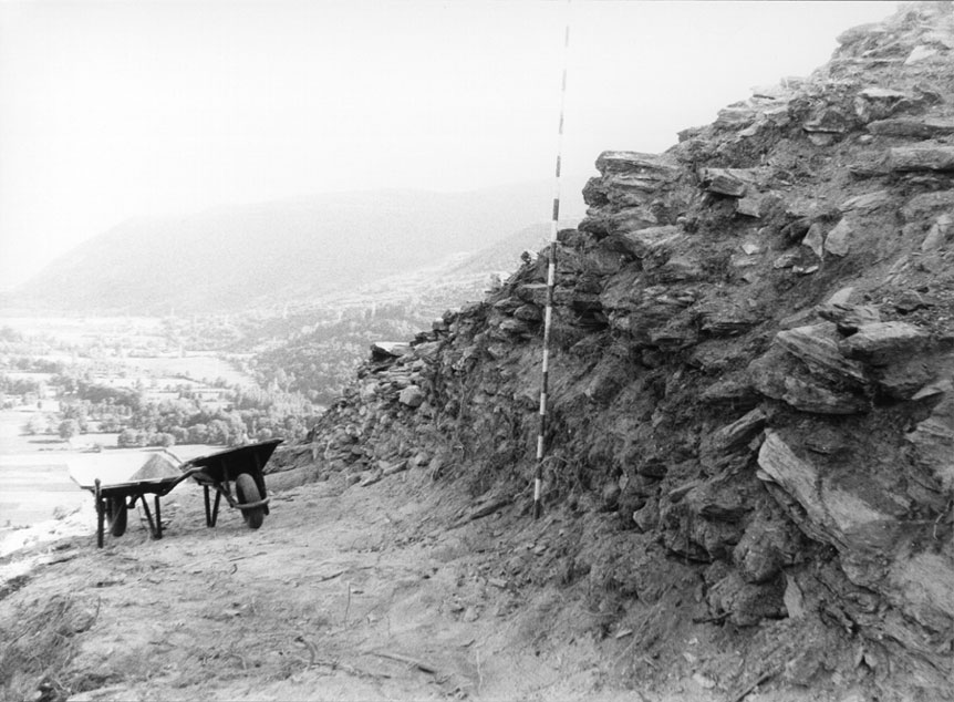 Muralla est del Castell de València.