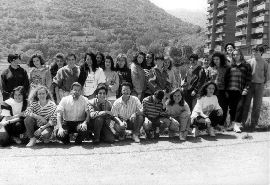 Alumnes i professors de l'Institut Morelló. Curs 1989-1990.