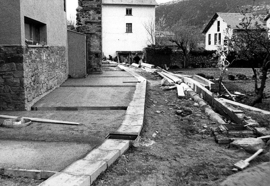 Obres de pavimentació al carrer dels Horts.