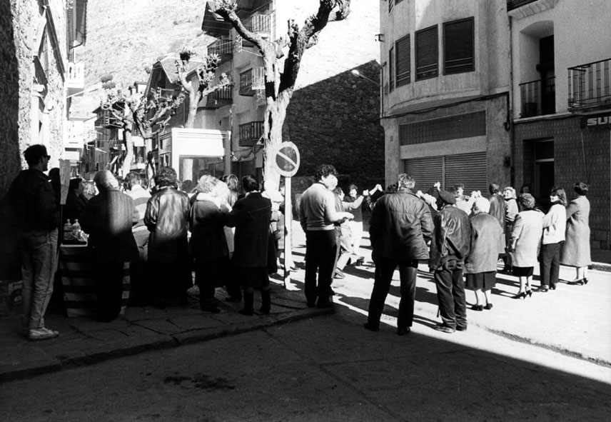 Festa de Santa Àgueda. Ballada de Sardanes al carrer Major.