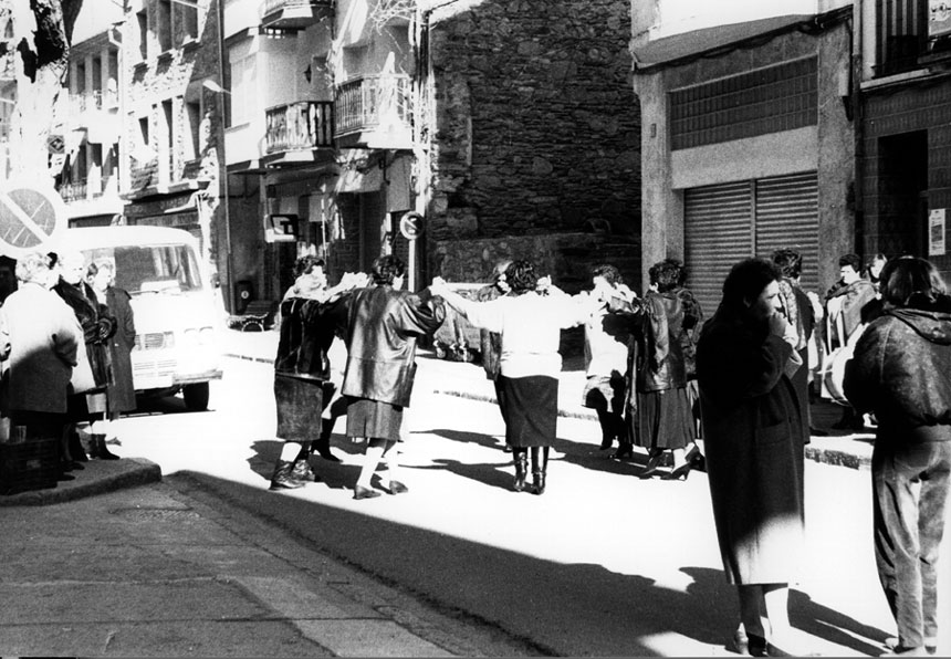 Festa de Santa Àgueda. Ballada de Sardanes al carrer Major.