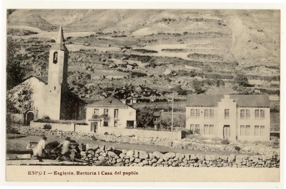 <p>Esglèsia, Rectoria i Casa del popble</p>