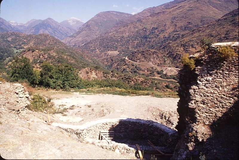 <p>Excavacions al Castell de València d'Àneu</p>