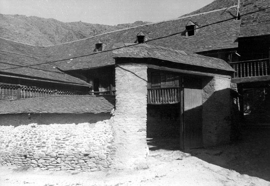 Conjunt de corrals i pallers de Casa Felip de Gavàs.