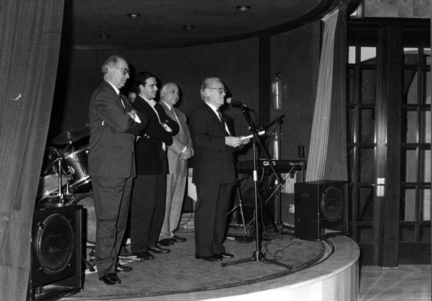 Homenatge al Consell Cultural en el sopar dels amics del Pallars a Barcelona. Peronatges: Lluís Feu, Joan Civat, Ferran Rella i Eugeni Nadal.