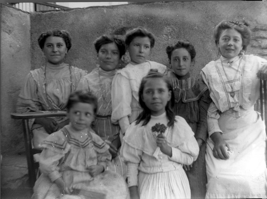 Nenes de Casa Corbera-Campi i Casa Ferdinand.