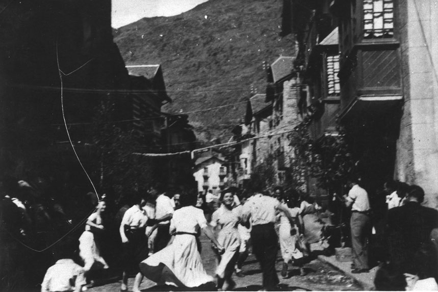 Ball de l'Esquerrana. Festa major d'Esterri.