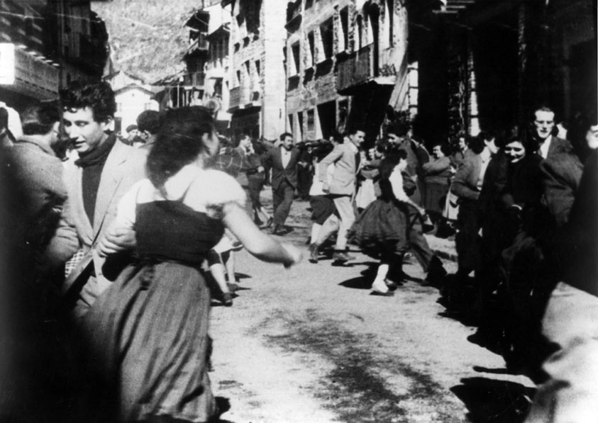 Ball de l'Esquerrana. Festa major d'Esterri.