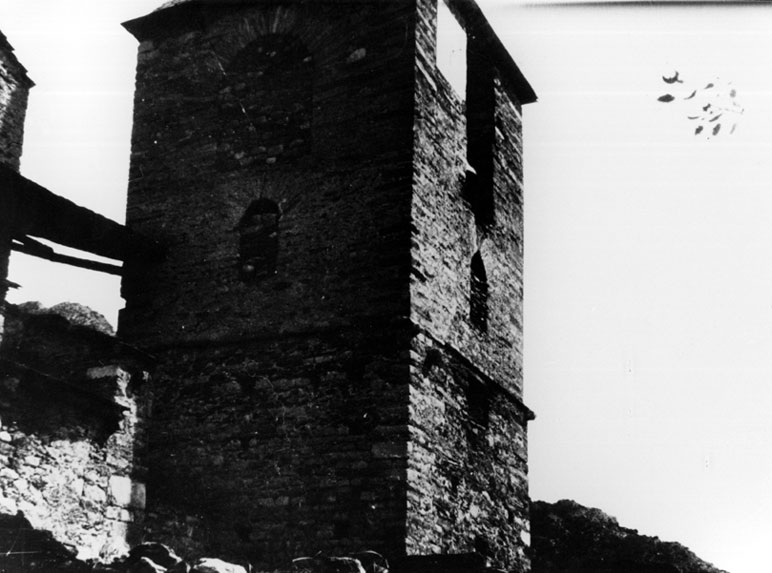 Torre del campanar de l'església parroquial de Sorpe.