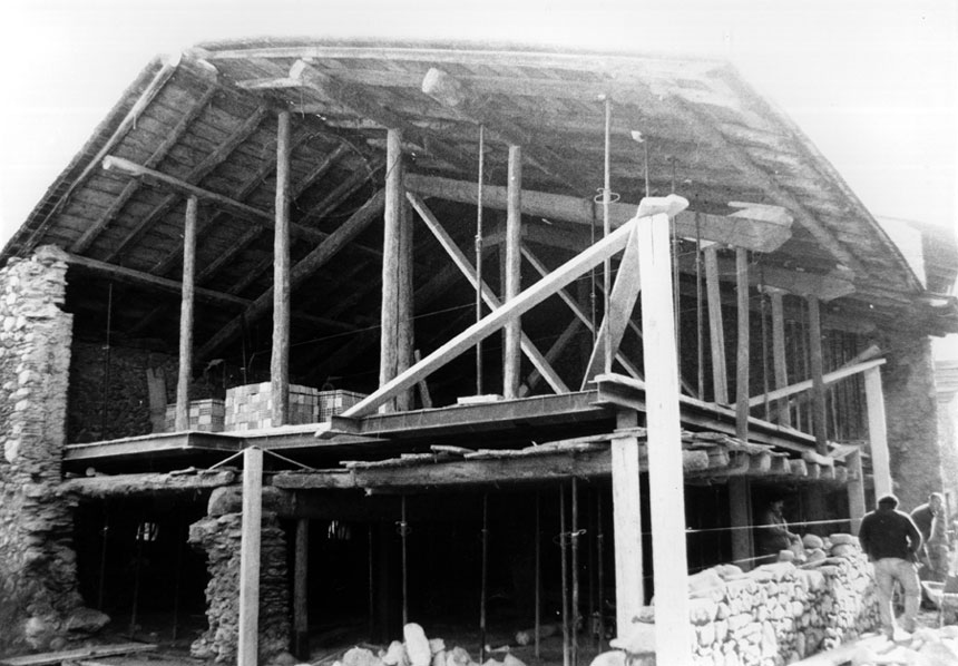 Obres de restauració de Casa Gassia (maig, 1990).