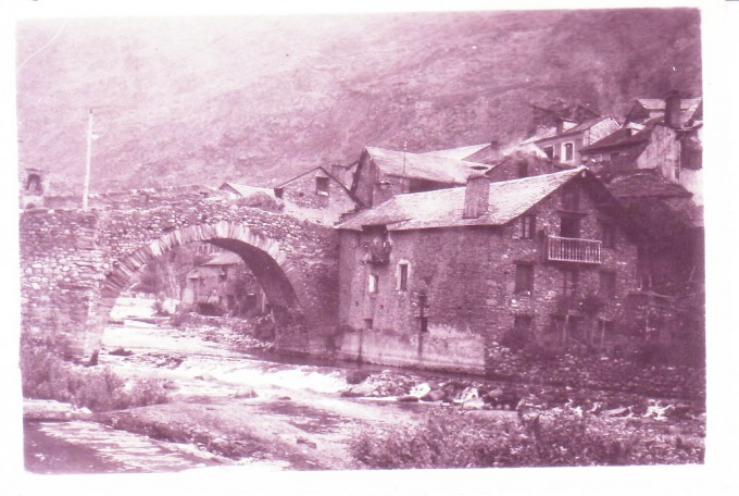 Vista del pont i el riu