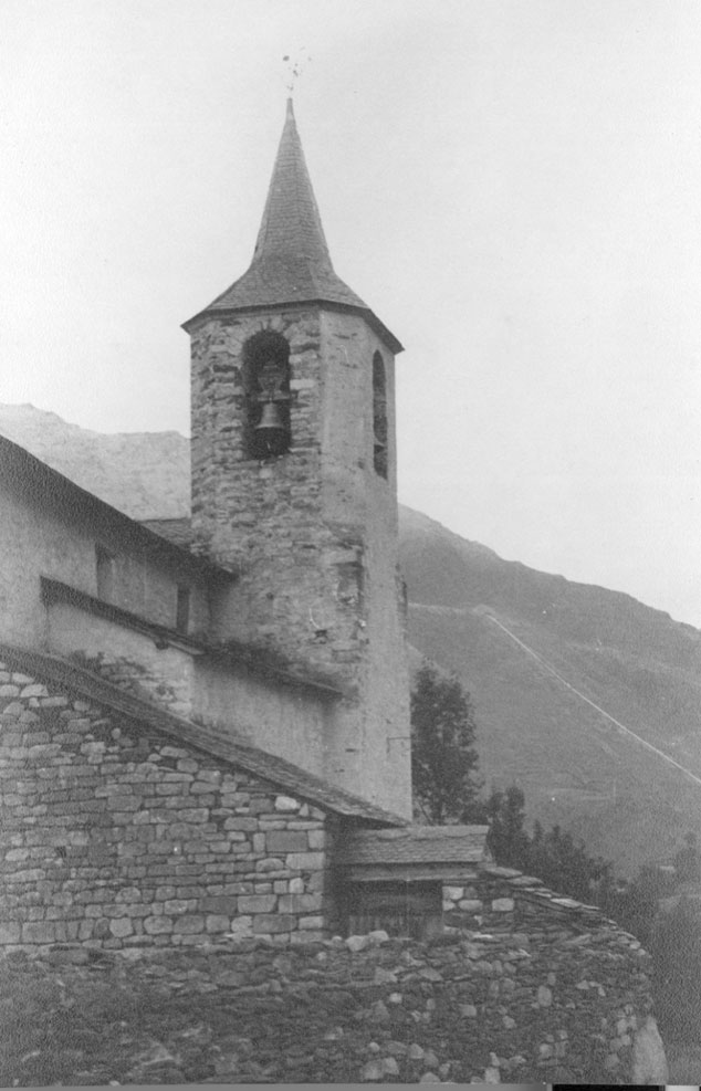 Campanar vuitavat de l'església parroquial de Sant Andreu.