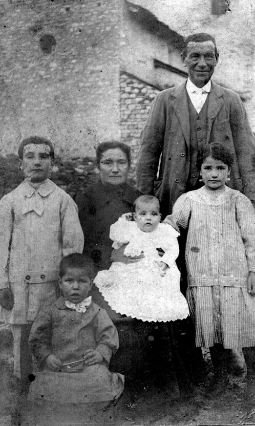 Família de Casa Cortina: Joan, Carmen, Josep, Maria, Enric i Conxita.