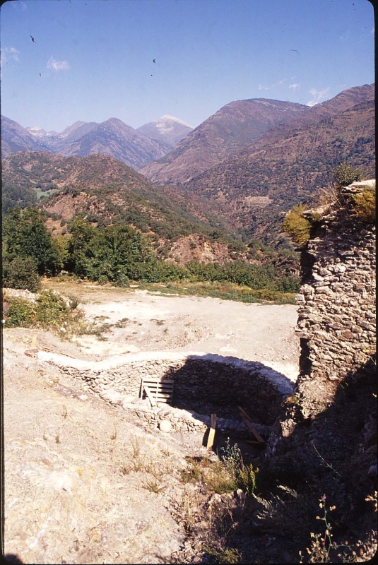 <p>Excavacions al Castell de València d'Àneu</p>