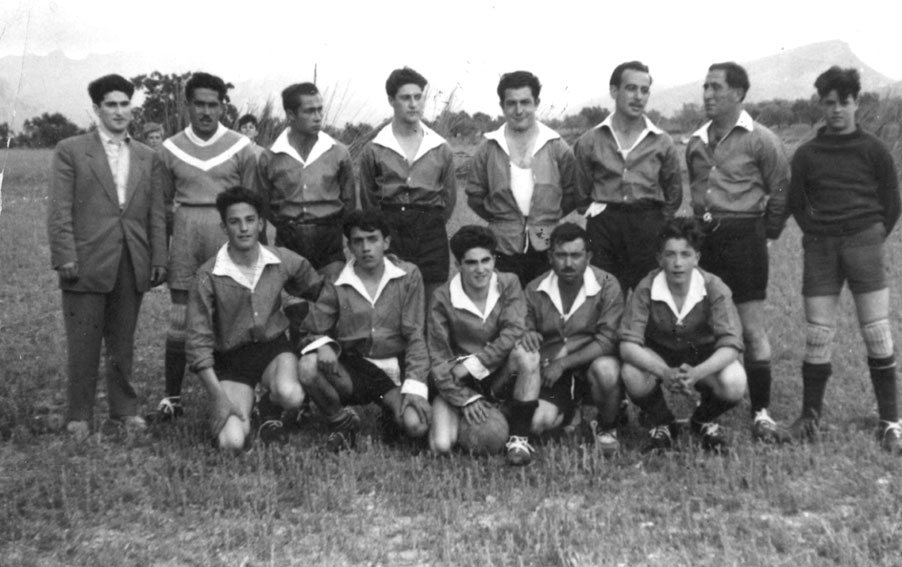 Equip de futbol amb Josep Maria Cortés.