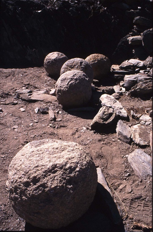 <p>Excavacions al Castell de València d'Àneu</p>