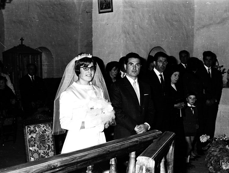 <p>Casament de Carme Garcia i Ignasi Bruna a l'església de Sant Lliser.</p>