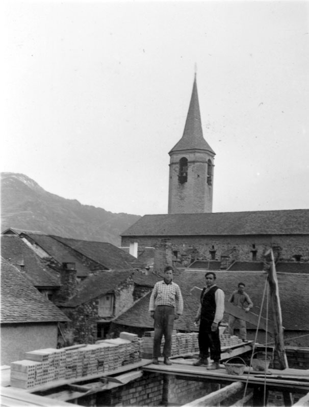 Construcció de l'antic edifici dels Bombers.