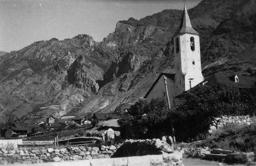 Vista de l'església de Santa Llogaia d'Espot.