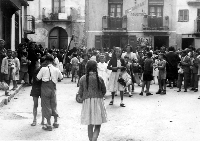 Celebració de la Festa major a la placeta d'Agustí.