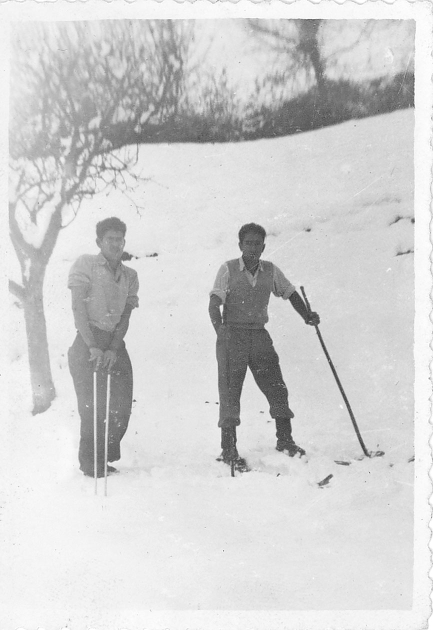 a mà dreta Ramon Cases, i .... a la neu.