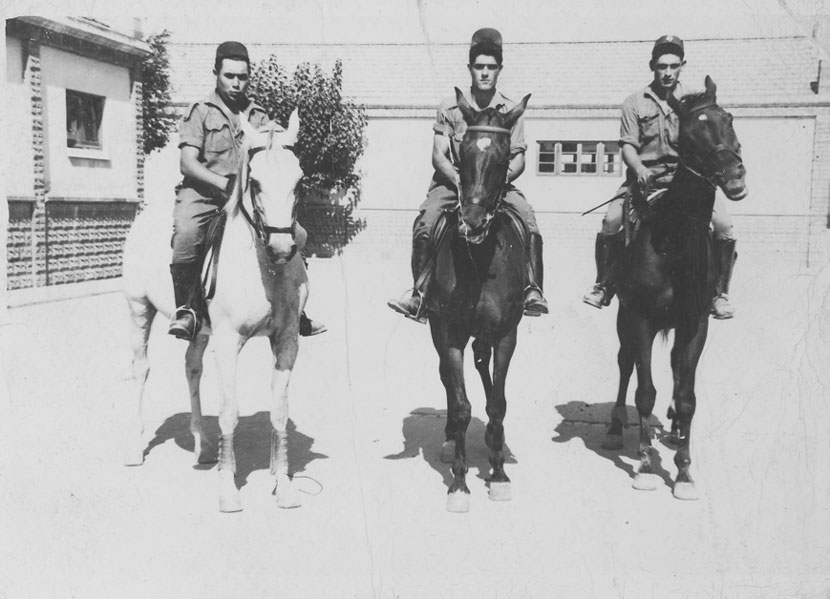 Servei militar, a lleida., a mà dreta Fco. de casa Mossèn Joan.