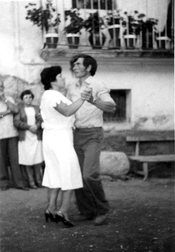 Ball de festa major a Estaís. Escena de ball. Juanito i Teresa de Casa poblador.