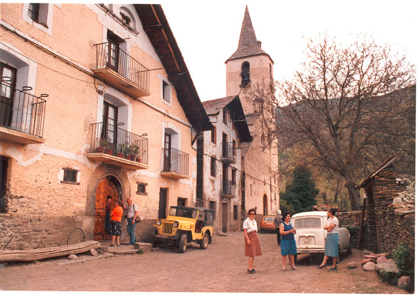 Casa Felip i casa Saldoni abans de les reformes.