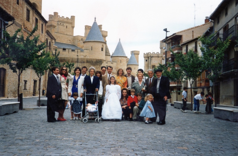 <p>Comunió de la filla de Montse de Gallimó i Jesús Tavernero a Olite</p>