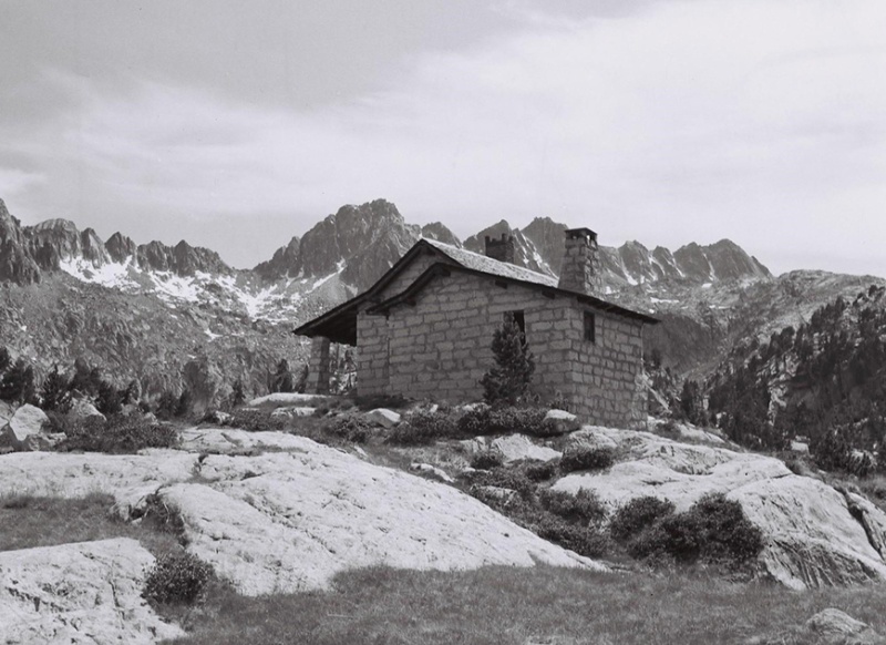 <p>Refugi Josep Maria Blanc situat a la Vall de Peguera, al PNAESM. Espot  </p>