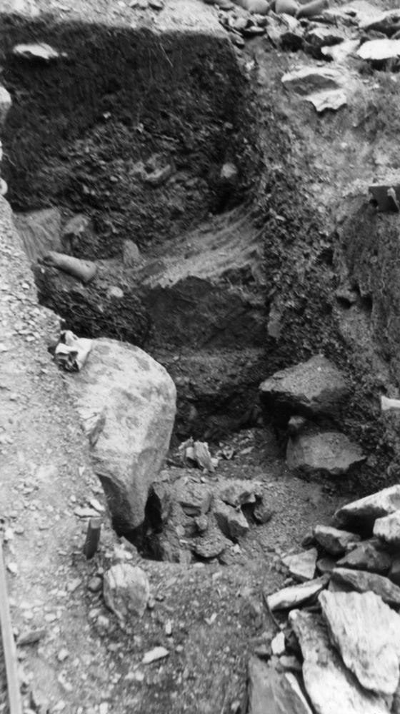 Excavación para un macizo de anclaje