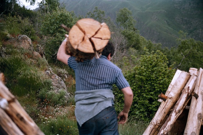 <p>Preparació de les falles per al descens</p>